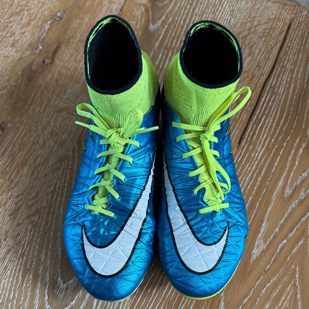 Nike Hyper Venom Phantom II Soccer Cleats in Teal and Yellow